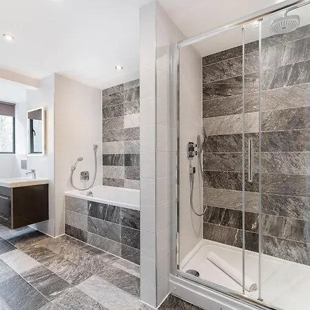 1 Bed In Windermere Oc-Lr132 *